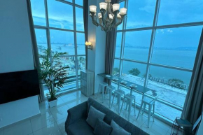 Seaview Seafront Duplex in Town with WiFi & Full Kitchen 66